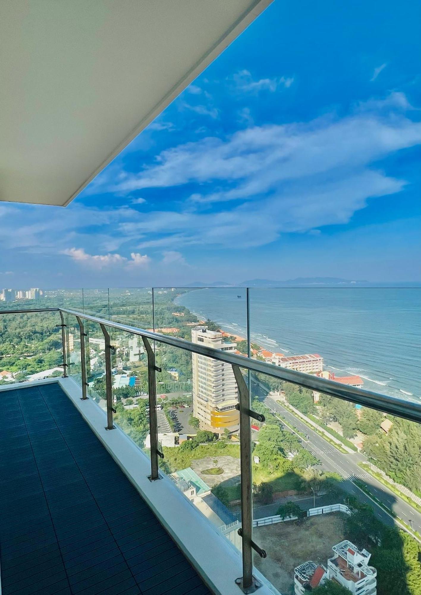 Bearbrick Homestay Near Beach, Csj Tower Apartment Vung Tau Exterior photo